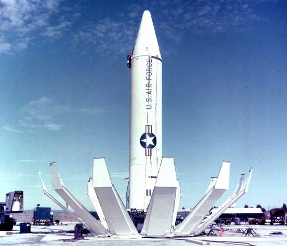 Rýchlokurz citlivého vnímania - fejtón PGM-19A_Jupiter_missile-02
